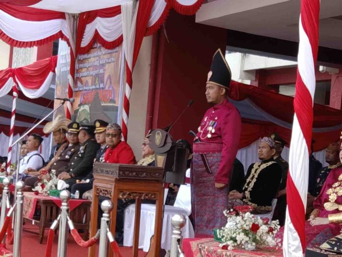 Bupati Sumenep saat upacara HUT ke-81 RI