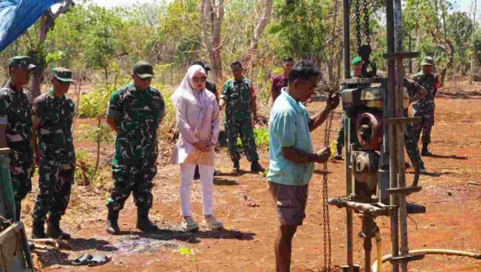 Dandim 0827 Sumenep meninjau sumur bor untuk warga Talango Sumenep