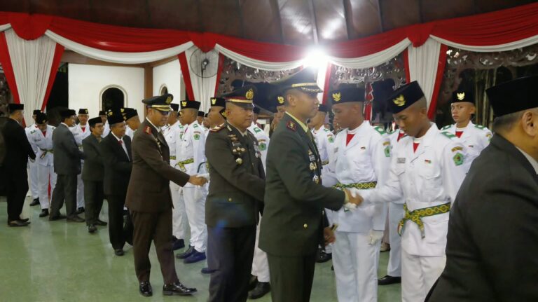Paskibraka Pamekasan 2026 Dikukuhkan, Dandim Tekankan Disiplin Dan Tanggung Jawab