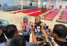 Pelindo Siagakan Posko Terpadu bagi Korban KMP Mutiara Sentosa 2 di Tanjung Perak Posko Terpadu Pelindo di Terminal Penumpang Gapura Surya Nusantara Pelabuhan Tanjung Perak melayani korban kebakaran KMP Mutiara Sentosa 2.