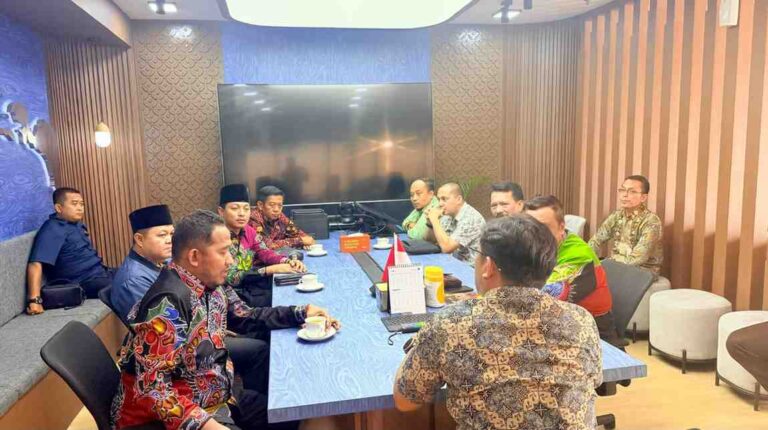 Pemkab Sumenep Bahas Penguatan Transportasi Laut Dengan Kementerian Perhubungan