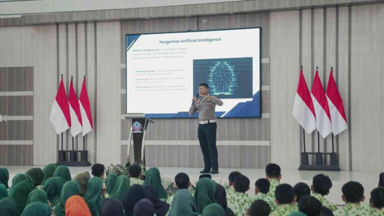 Polres Jombang Bekali Pelajar Cara Aman Dan Bijak Menggunakan Ai