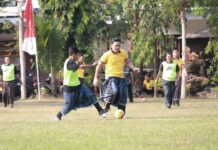Polres Jombang Gelar Mini Soccer Bersarung, PJU Tekuk Wartawan PWI 1-0