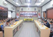 Polres Jombang Matangkan Pengamanan Istighotsah Akbar Pra Muktamar NU ke-35 Polres Jombang menggelar rapat koordinasi pengamanan Istighotsah Akbar Pra Muktamar NU ke-35