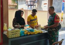 Posyandu Nyalabu Daya Pantau Tumbuh Kembang Anak, Babinsa Pamekasan Turut Dampingi Pelayanan Kesehatan
