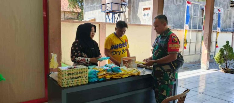 Posyandu Nyalabu Daya Pantau Tumbuh Kembang Anak, Babinsa Pamekasan Turut Dampingi Pelayanan Kesehatan