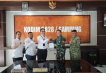 Hari Kesaktian Pancasila, PLN UP3 Madura Kolaborasi dengan Kodim Sampang Perkuat Listrik Desa PLN UP3 Madura kolaborasi dengan Kodim Sampang
