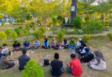Lima Jurnalis Hilang Saat Bertugas, Puluhan Wartawan Pamekasan Gelar Doa Bersama Wartawan Pamekasan gelar doa untuk lima jurnalis yang hilang