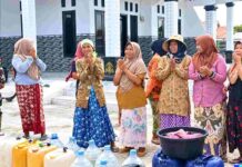 TMMD ke-130 Kodim Pamekasan Bawa 5.000 Liter Air Bersih di Tengah Kemarau