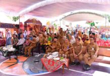 Di Tengah Banjir Informasi Digital, Bupati Sumenep Dorong Pelajar Tak Sekadar Gemar Membaca Bupati Sumenep Achmad Fauzi mendorong pelajar memperkuat budaya literasi. Di tengah derasnya informasi digital, pelajar diminta kritis memeriksa sumber dan kebenaran informasi.