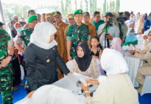 38.075 Rumah Warga Ditangani, Khofifah Tegaskan Sinergi TNI dan Rakyat di Jawa Timur