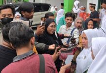Hari Santri 2026, Fatayat NU Pamekasan Angkat Suara Santri Lewat Stand Up Comedy Kegiatan Santri Berbicara Fatayat NU Pamekasan dalam rangka Hari Santri Nasional 2026
